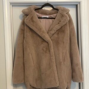 BB Dakota fur coat